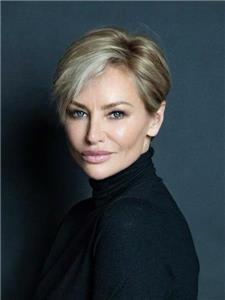 Adriana KAREMBEU