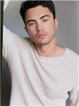 Darren BARNET
